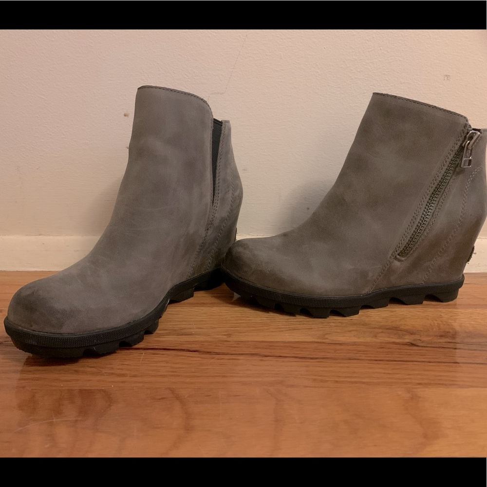 Size 6 Sorel zipper Joan of Arctic Wedge